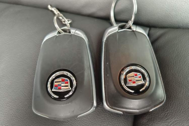 Used Cadillac SRX 2015 3.0L Comfort Version Vehicle Key