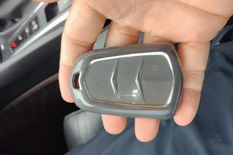 Used Cadillac SRX 2015 3.0L Elite Model Vehicle Key