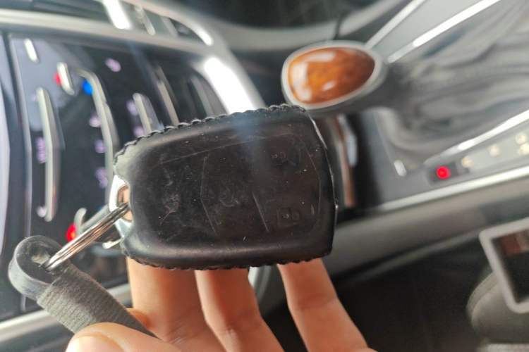 Used Cadillac SRX 2015 3.0L Elite Model Vehicle Key