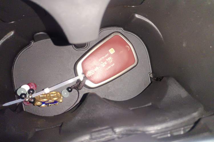 Used Cadillac SRX 2015 3.0L Comfort Version Vehicle Key