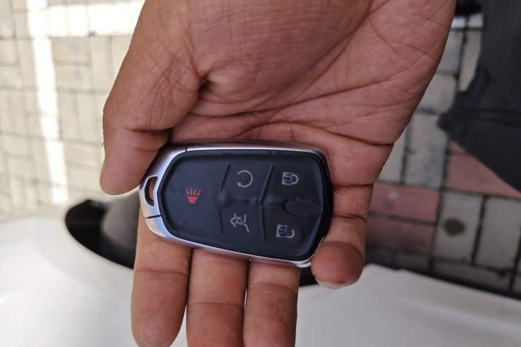 Used Cadillac SRX 2015 3.0L Elite Model Vehicle Key