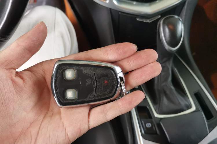 Used Cadillac SRX 2015 3.0L Comfort Version Vehicle Key