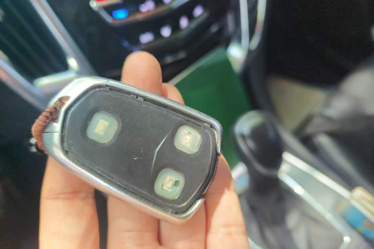 Used Cadillac SRX 2015 3.0L Comfort Version Vehicle Key