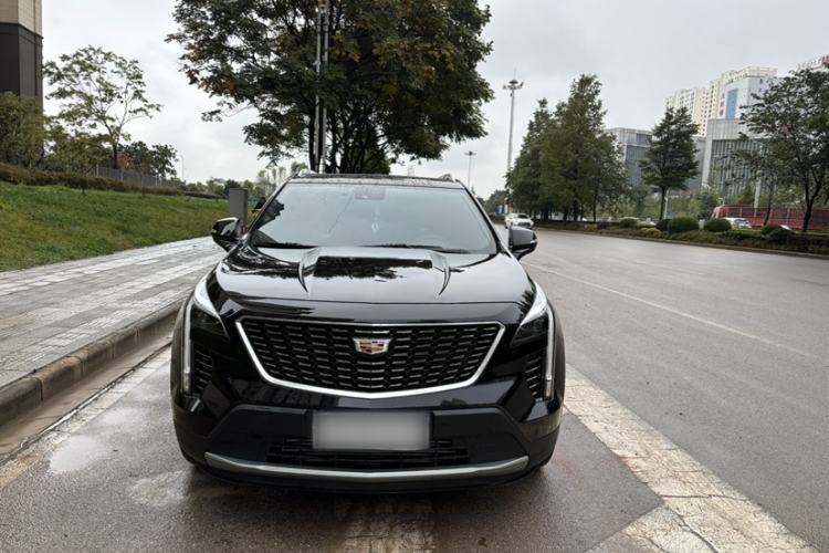 Used Cadillac XT4 2022 28T Two-Wheel-Drive Luxury Version Exterior 2