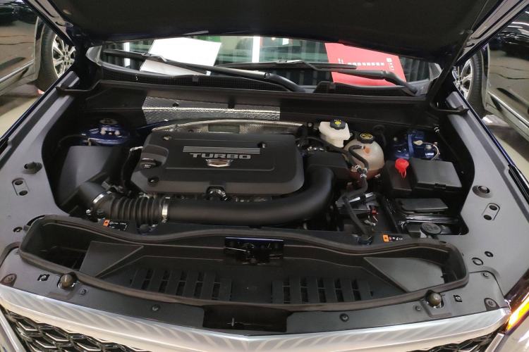 Used Cadillac XT4 2024 28T Two-Wheel-Drive Prestige Version Engine Bay