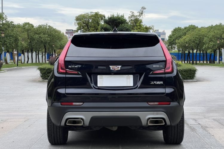 Used Cadillac XT4 2021 28T Two-Wheel Drive Luxury Version Exterior 3
