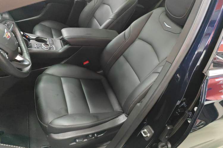 Used Cadillac XT4 2021 28T Two-Wheel Drive Luxury Version Left Front Seat