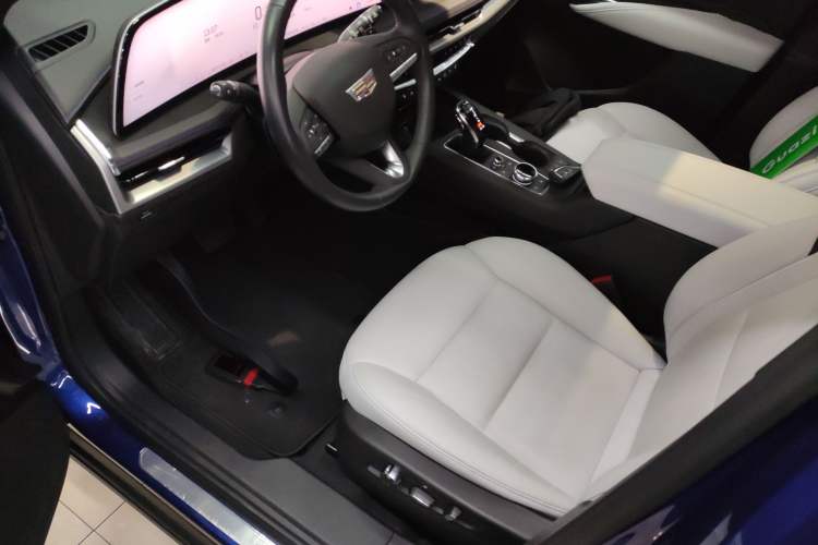 Used Cadillac XT4 2024 28T Two-Wheel-Drive Prestige Version Left Front Seat