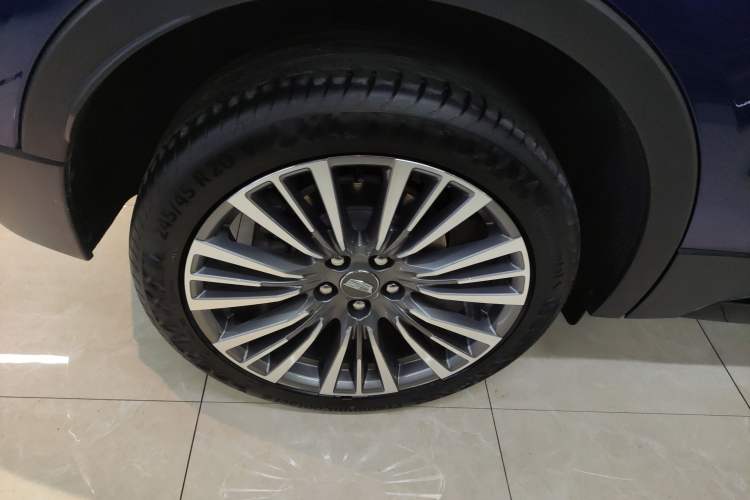 Used Cadillac XT4 2024 28T Two-Wheel-Drive Prestige Version Right Rear Wheel Hub