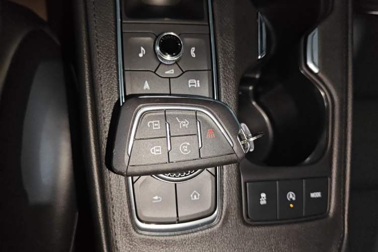 Used Cadillac XT4 2024 28T Two-Wheel-Drive Prestige Version Interior 1