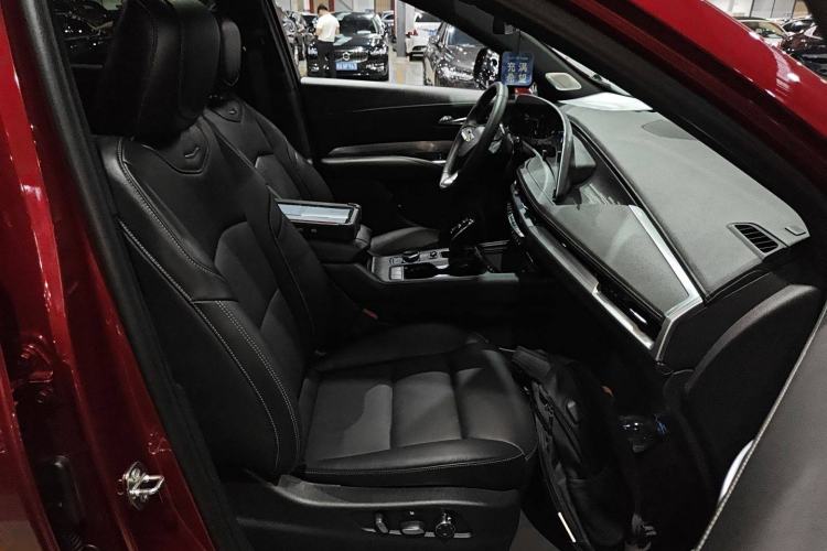Used Cadillac XT4 2024 28T Two-Wheel-Drive Prestige Version Right Front Seat