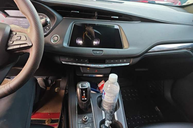 Used Cadillac XT4 2018 28T Two-Wheel Drive Tech Version Audio And AC Panel