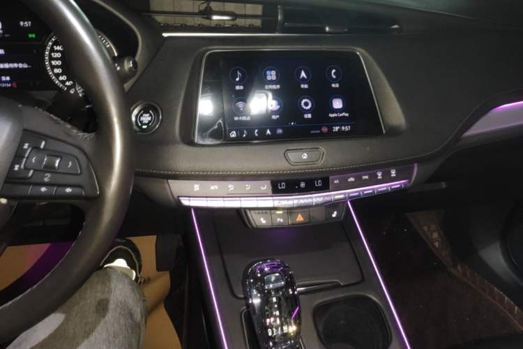 Used Cadillac XT4 2018 28T Two-Wheel Drive Leading Version Audio And AC Panel