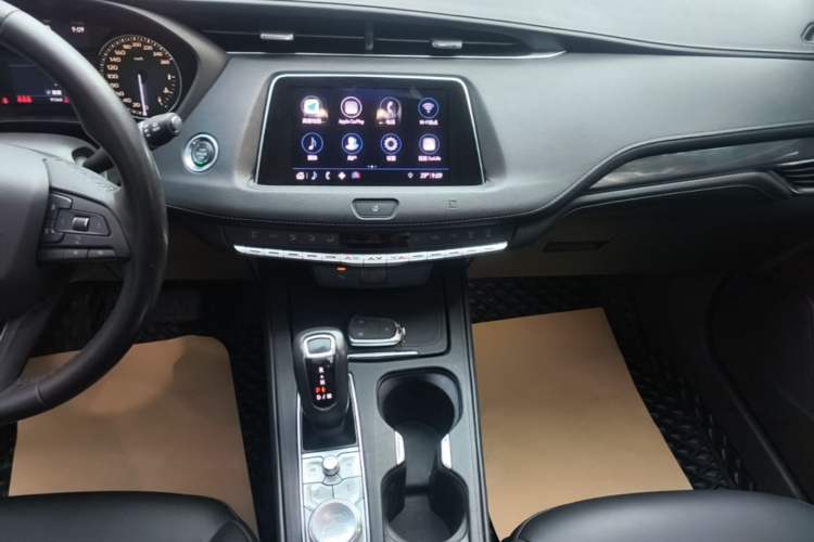 Used Cadillac XT4 2018 28T Two-Wheel Drive Tech Version Audio And AC Panel