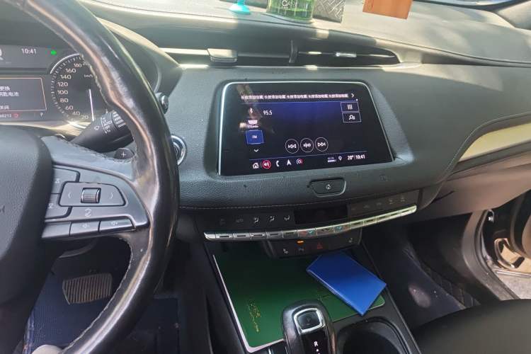 Used Cadillac XT4 2018 28T Two-Wheel-Drive Luxury Model Audio And AC Panel
