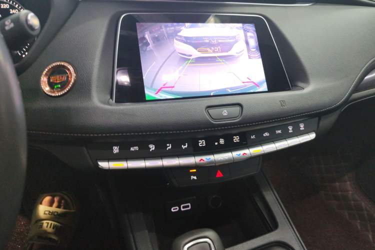 Used Cadillac XT4 2018 28T Two-Wheel Drive Tech Version Audio And AC Panel