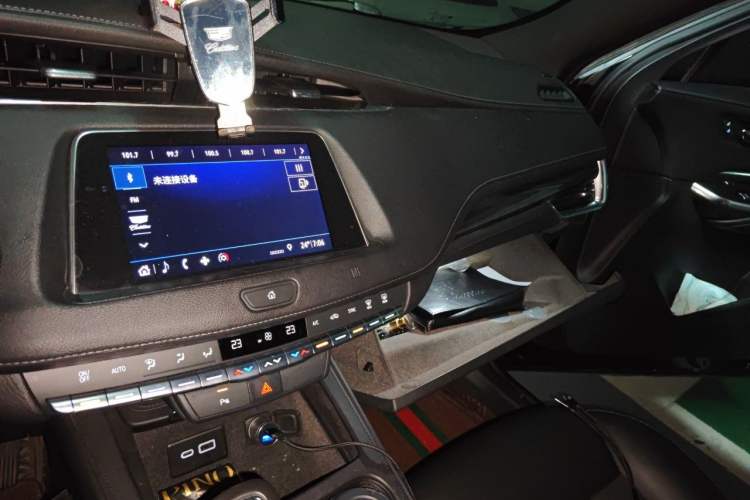 Used Cadillac XT4 2018 28T Two-Wheel Drive Tech Version Audio And AC Panel