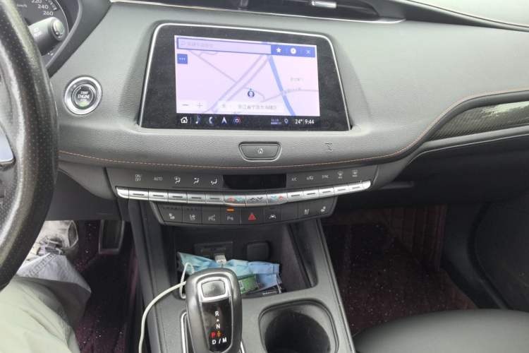 Used Cadillac XT4 2018 28T 4x4 Platinum Sport Edition Audio And AC Panel