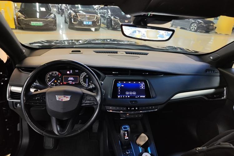 Used Cadillac XT4 2018 28T Four-Wheel Drive Leading Model Center Console