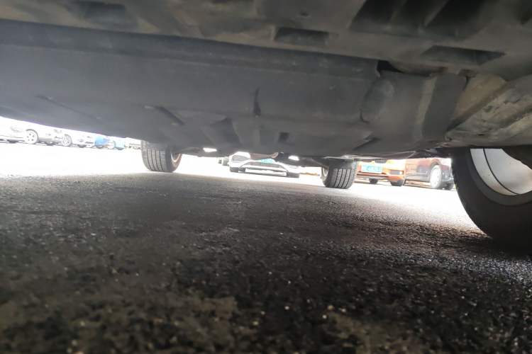 Used Cadillac XT4 2018 28T Two-Wheel-Drive Luxury Model Chassis Front