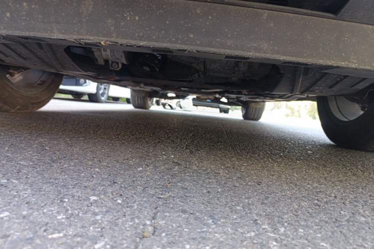 Used Cadillac XT4 2018 28T Two-Wheel-Drive Luxury Model Chassis Front