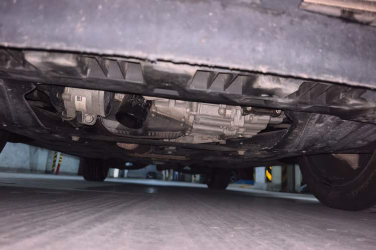 Used Cadillac XT4 2018 28T Two-Wheel Drive Luxury Sport Model Chassis Front