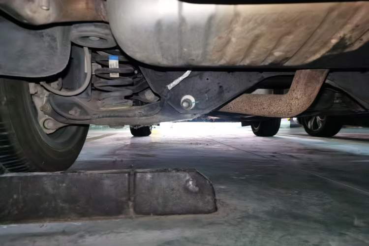 Used Cadillac XT4 2018 28T Two-Wheel Drive Leading Version Chassis Rear Left