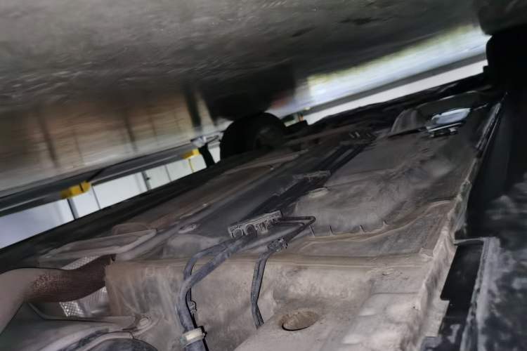 Used Cadillac XT4 2018 28T Two-Wheel Drive Tech Version Chassis Rear Left