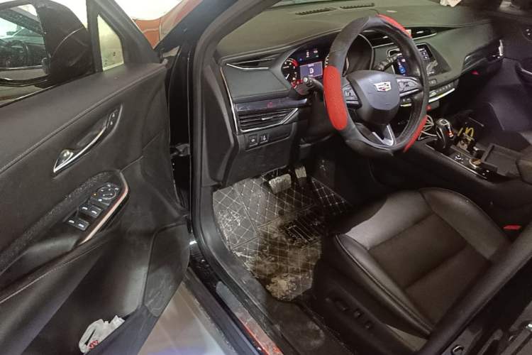 Used Cadillac XT4 2018 28T Two-Wheel Drive Tech Version Driver Seat