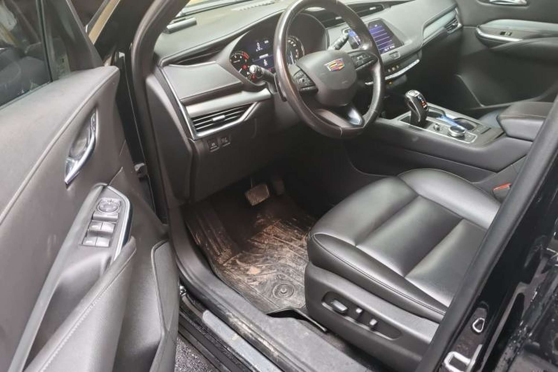 Used Cadillac XT4 2018 28T Two-Wheel-Drive Luxury Model Driver Seat
