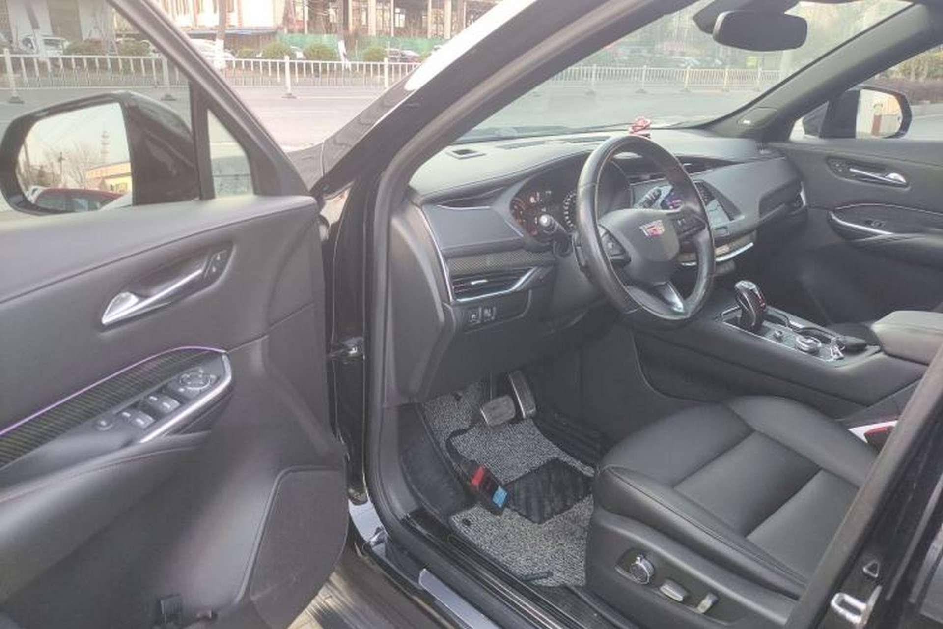 Used Cadillac XT4 2018 28T 4x4 Leading Sport Model Driver Seat