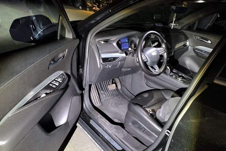 Used Cadillac XT4 2018 28T Two-Wheel Drive Leading Version Driver Seat