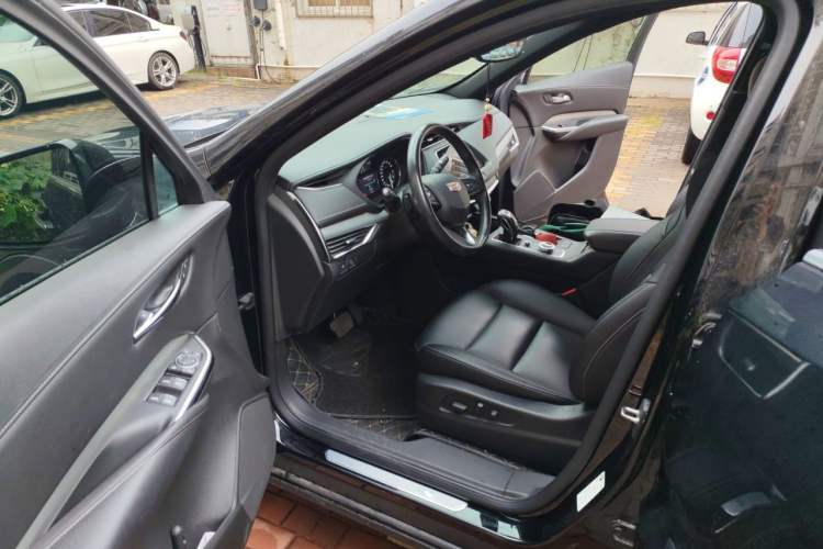 Used Cadillac XT4 2018 28T Two-Wheel-Drive Luxury Model Driver Seat