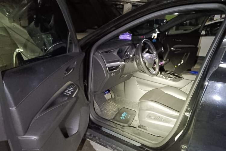 Used Cadillac XT4 2018 28T Two-Wheel Drive Leading Version Driver Seat