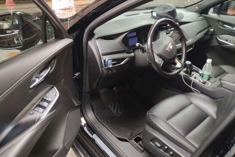 Used Cadillac XT4 2018 28T Two-Wheel Drive Leading Version Driver Seat