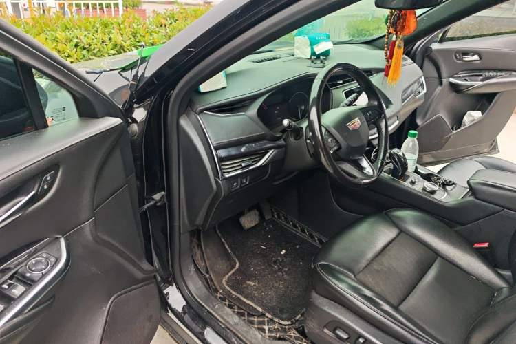 Used Cadillac XT4 2018 28T Two-Wheel Drive Tech Version Driver Seat