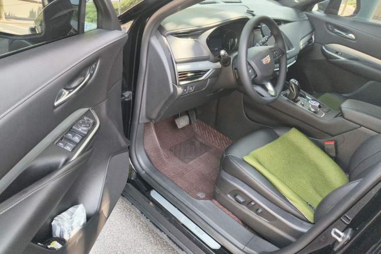 Used Cadillac XT4 2018 28T Two-Wheel Drive Leading Version Driver Seat