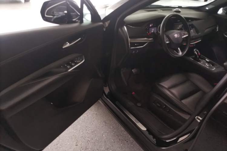 Used Cadillac XT4 2018 28T Two-Wheel Drive Leading Version Driver Seat