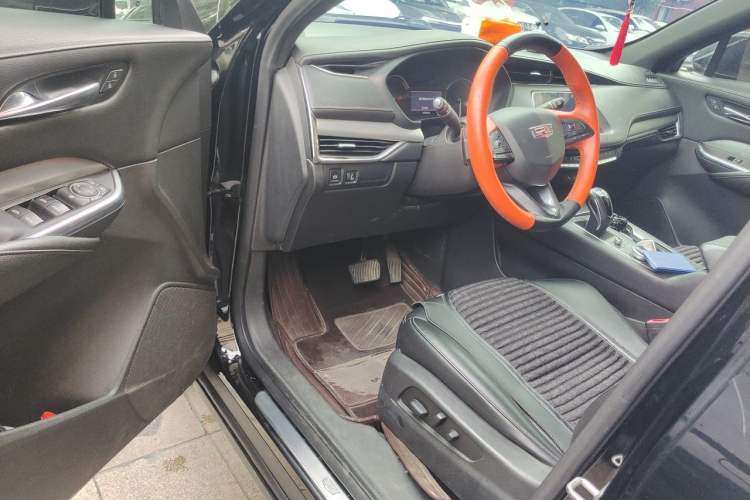 Used Cadillac XT4 2018 28T Two-Wheel-Drive Luxury Model Driver Seat