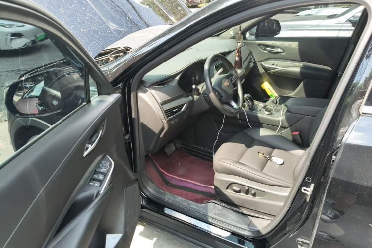 Used Cadillac XT4 2018 28T Two-Wheel Drive Leading Version Driver Seat