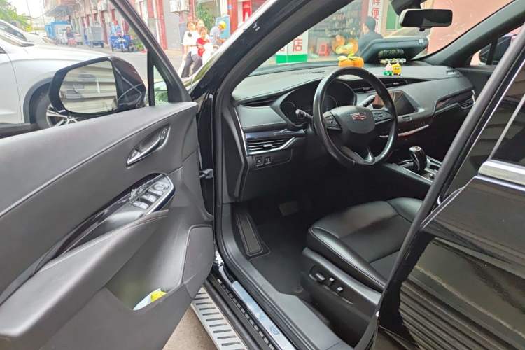 Used Cadillac XT4 2018 28T Two-Wheel Drive Tech Version Driver Seat