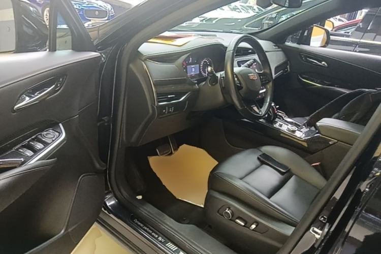 Used Cadillac XT4 2018 28T Two-Wheel Drive Luxury Sport Model Driver Seat