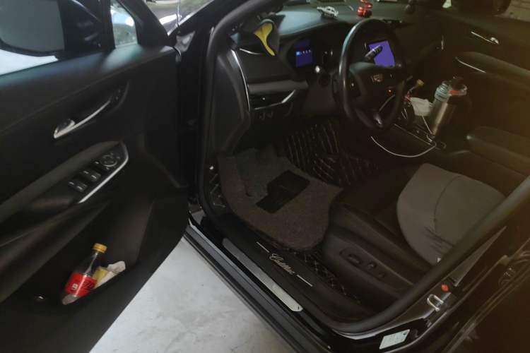 Used Cadillac XT4 2018 28T Two-Wheel Drive Leading Version Driver Seat