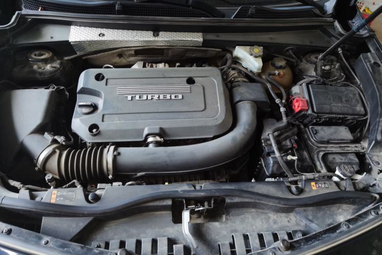 Used Cadillac XT4 2018 28T Two-Wheel Drive Tech Version Engine Bay