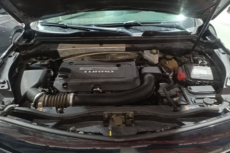 Used Cadillac XT4 2018 28T Two-Wheel Drive Tech Version Engine Bay