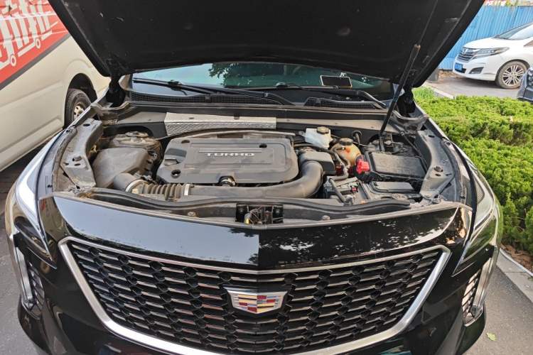 Used Cadillac XT4 2018 28T Two-Wheel Drive Tech Version Engine Bay