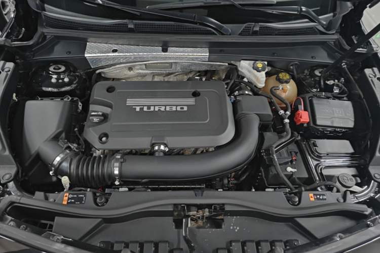 Used Cadillac XT4 2018 28T Four-Wheel Drive Leading Model Engine Bay