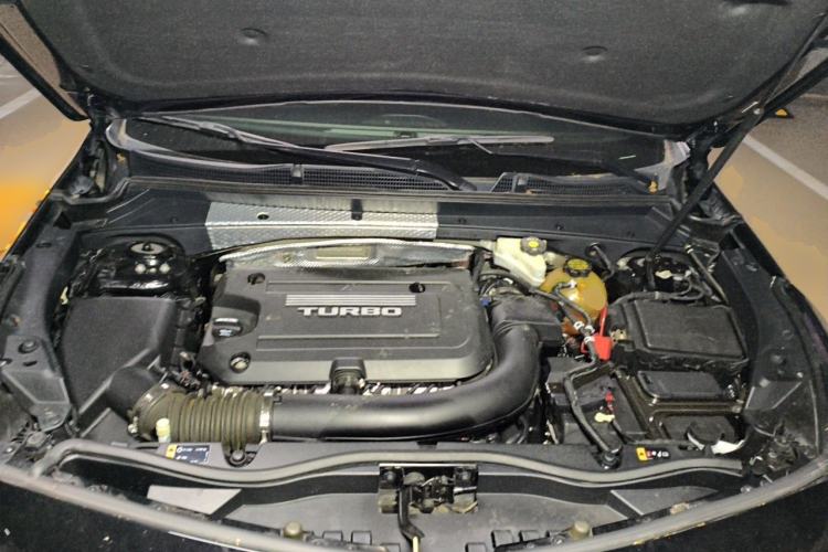 Used Cadillac XT4 2018 28T Four-Wheel Drive Leading Model Engine Bay