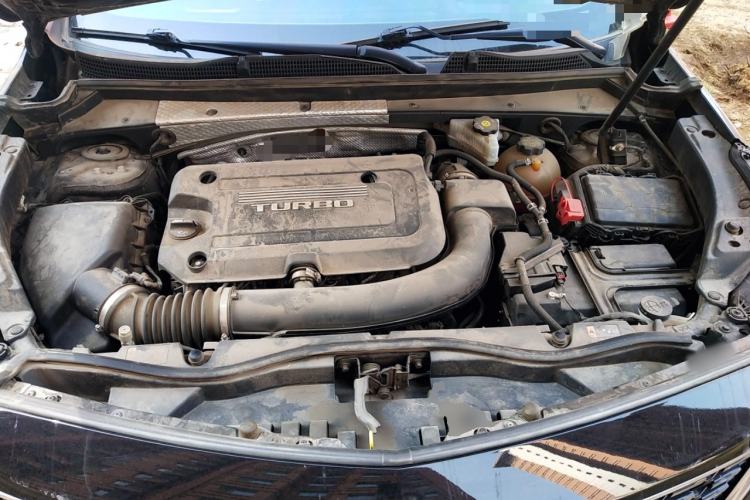Used Cadillac XT4 2018 28T 4x4 Platinum Edition Engine Bay