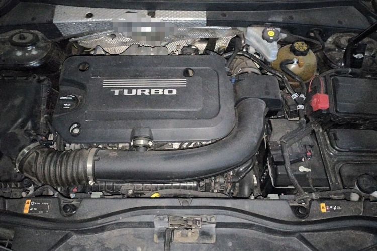 Used Cadillac XT4 2018 28T Two-Wheel Drive Tech Version Engine Bay